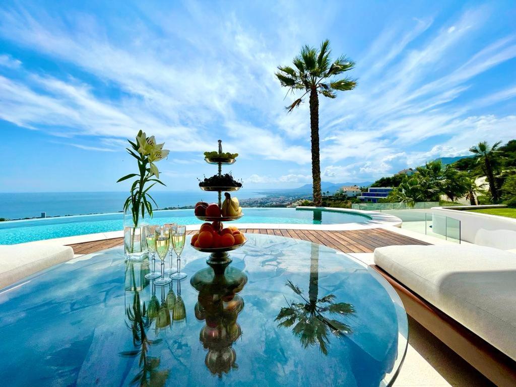 Luxury Sea View In *