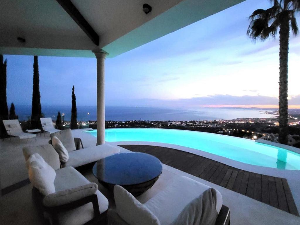 Luxury Sea View In Villa