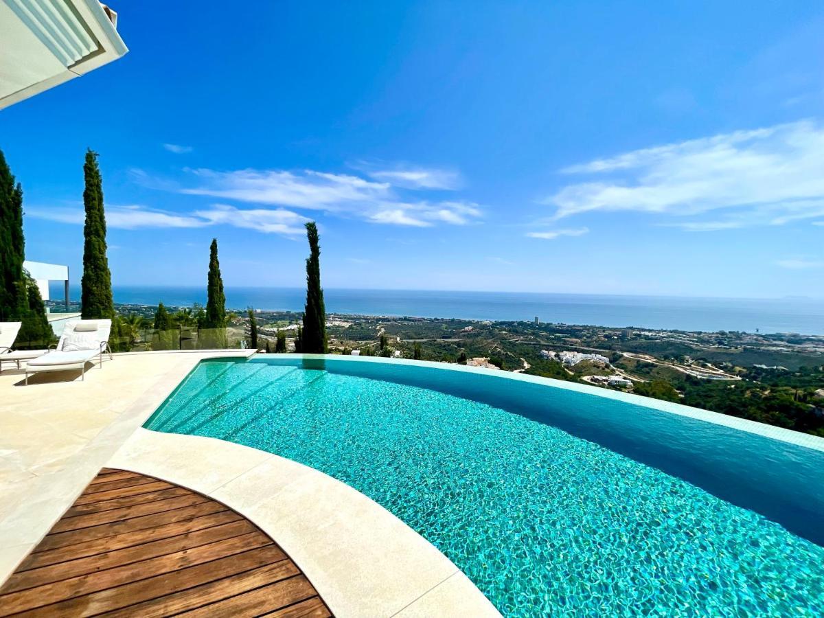 Villa Luxury Sea View In *
